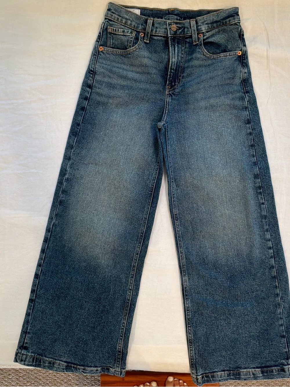 GAP Women's Dark Blue Cropped Wide-Leg Jeans